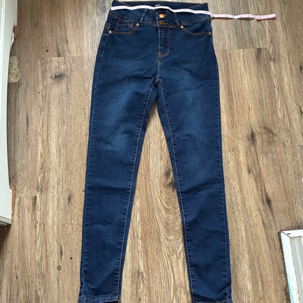 Almost Famous Women's Navy Skinny Jeans No Back Pockets